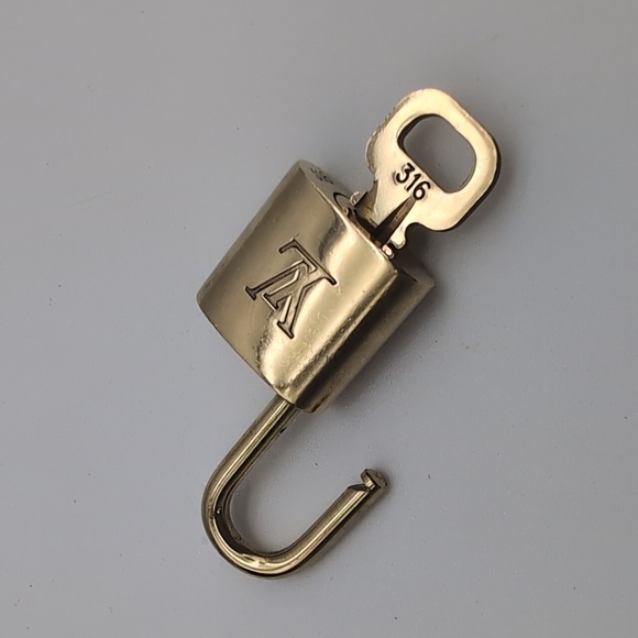 Louis Vuitton padlock lock and key #316 - Picture 4 of 5